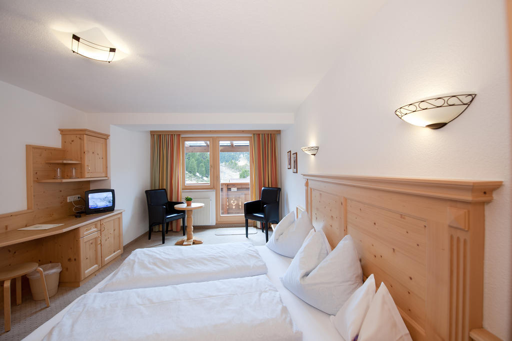S'Hoamatl Hotel Obergurgl Room photo